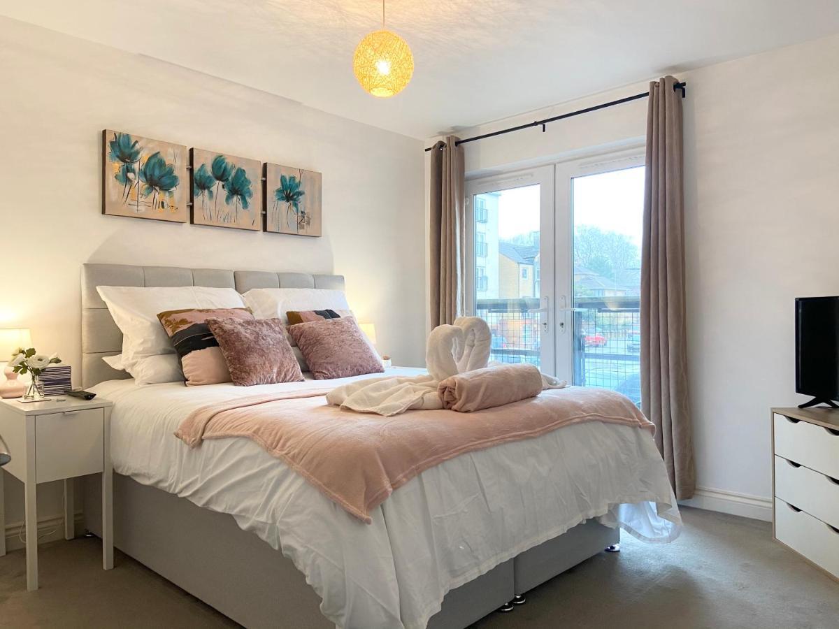 Best Price! Large Spacious 2 Bed Apartment - King Size Or Single Beds, Sofabeds, Smart Tvs, Free Parking Southampton Esterno foto