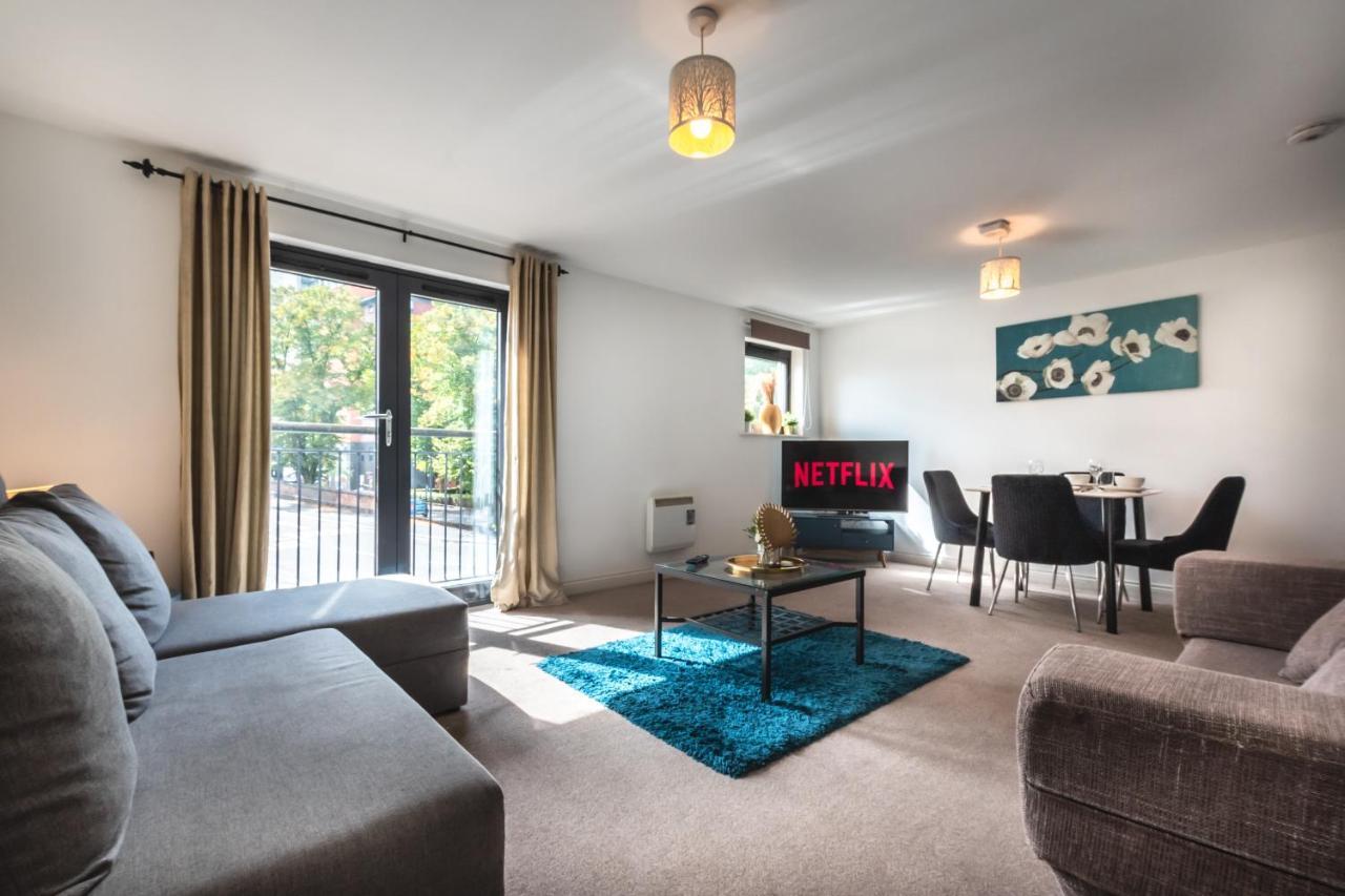Best Price! Large Spacious 2 Bed Apartment - King Size Or Single Beds, Sofabeds, Smart Tvs, Free Parking Southampton Esterno foto