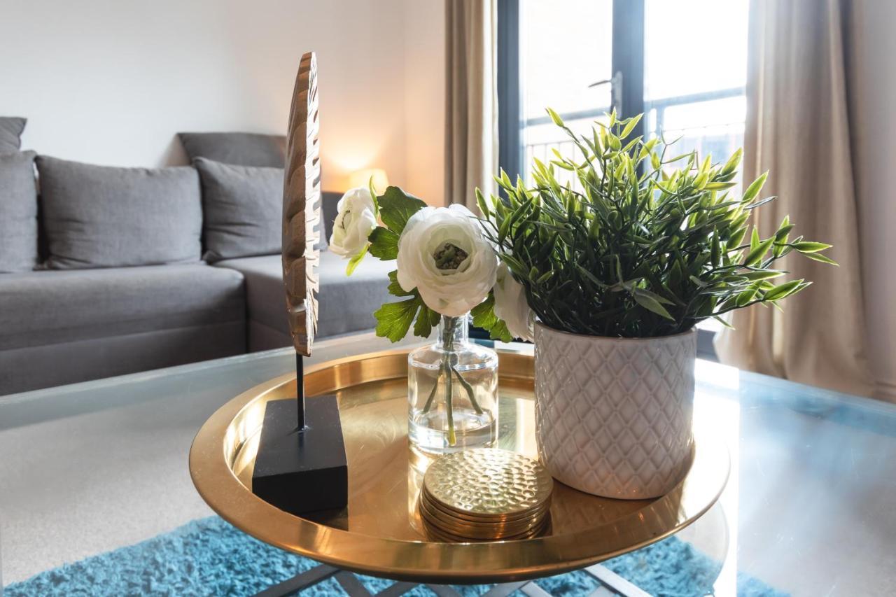 Best Price! Large Spacious 2 Bed Apartment - King Size Or Single Beds, Sofabeds, Smart Tvs, Free Parking Southampton Esterno foto