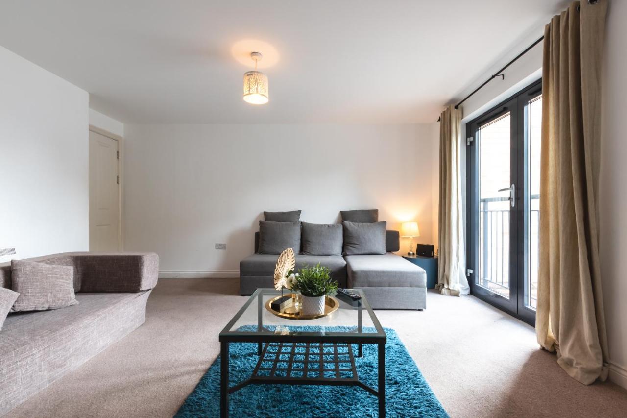 Best Price! Large Spacious 2 Bed Apartment - King Size Or Single Beds, Sofabeds, Smart Tvs, Free Parking Southampton Esterno foto