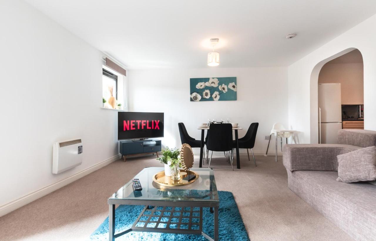 Best Price! Large Spacious 2 Bed Apartment - King Size Or Single Beds, Sofabeds, Smart Tvs, Free Parking Southampton Esterno foto